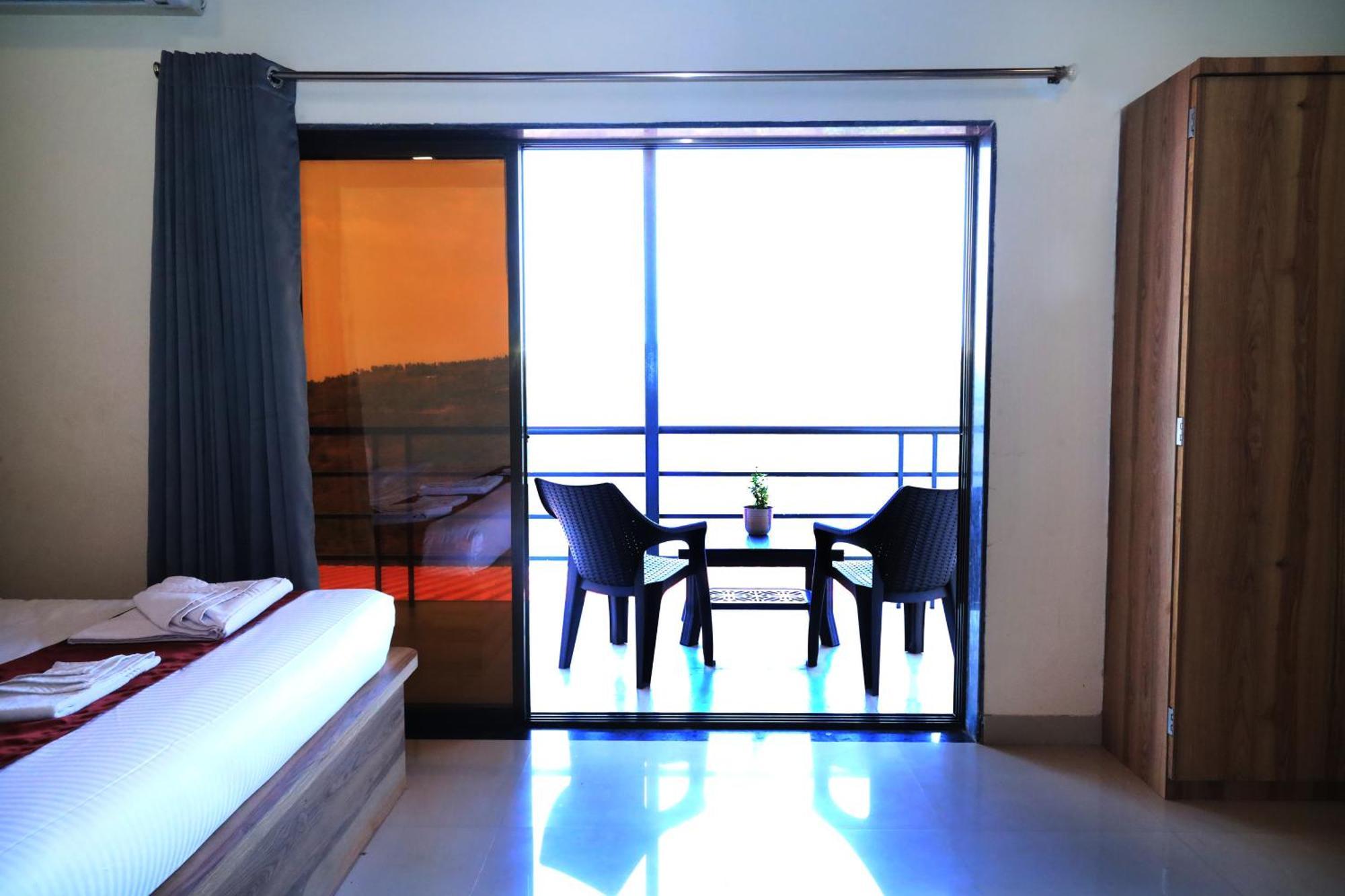 Trattino Resorts 潘奇加尼 外观 照片
