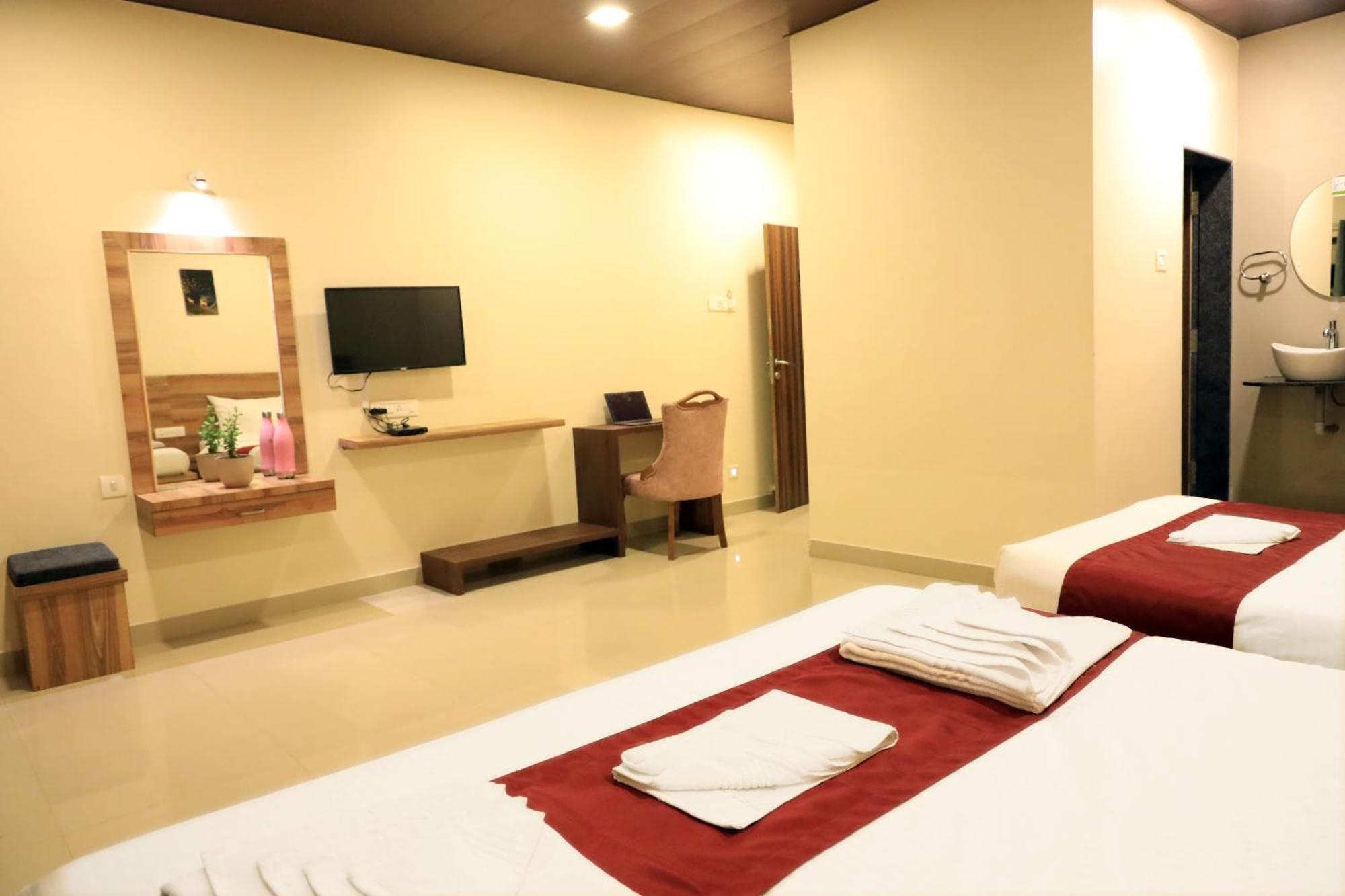 Trattino Resorts 潘奇加尼 外观 照片